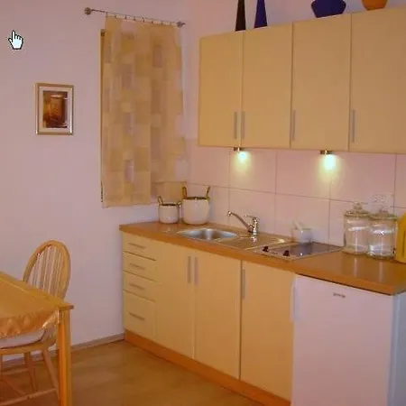 Casa Riva Apartment Molat